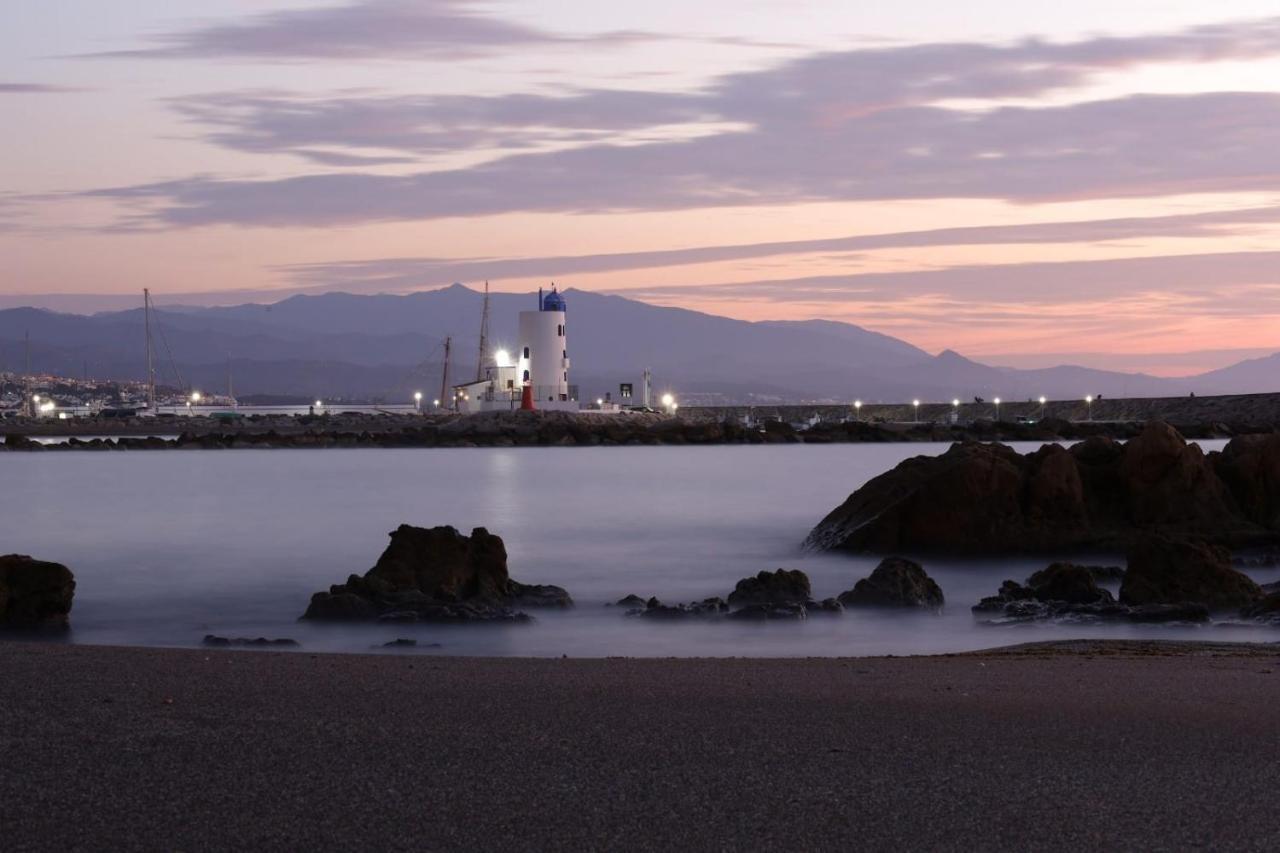 Marina Del Castillo, Duquesa Beachfront Apartment มานิลบา ภายนอก รูปภาพ