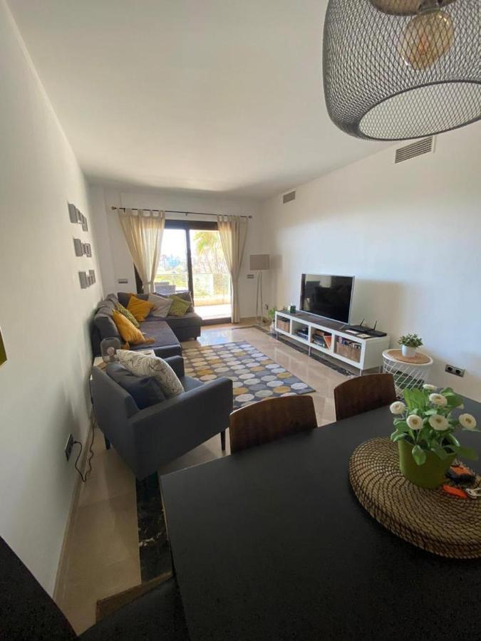 Marina Del Castillo, Duquesa Beachfront Apartment มานิลบา ภายนอก รูปภาพ